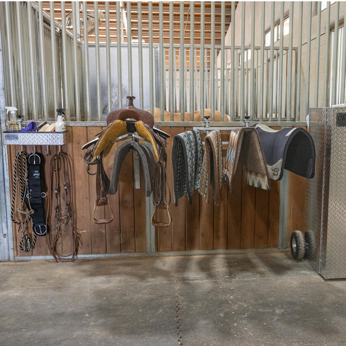 Portable Saddle Pad Rack